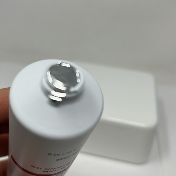 EltaMD UV Physical SPF 41 Lightly Tinted Sunscreen Sensitive Skin - New Sealed - Picture 3 of 4